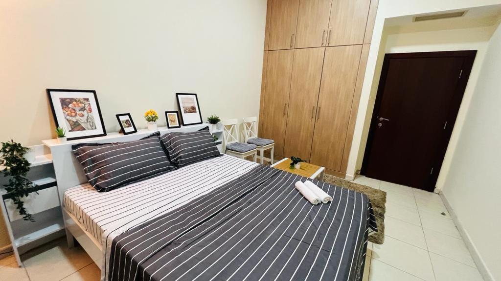 Beautiful Bedroom In Al Barsha Near Mashreq Metro Dubai Exterior foto
