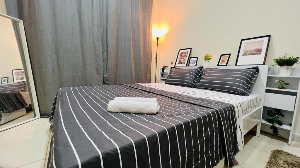 Beautiful Bedroom In Al Barsha Near Mashreq Metro Dubai Exterior foto